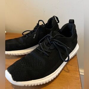 Black Lightweight Sneakers 8.5